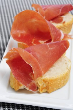 Serrano jambonu tapas