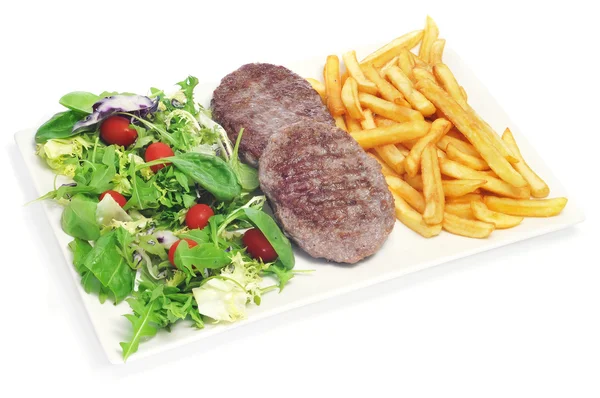 Prato combinado com salada frita, hambúrgueres e batatas fritas — Fotografia de Stock