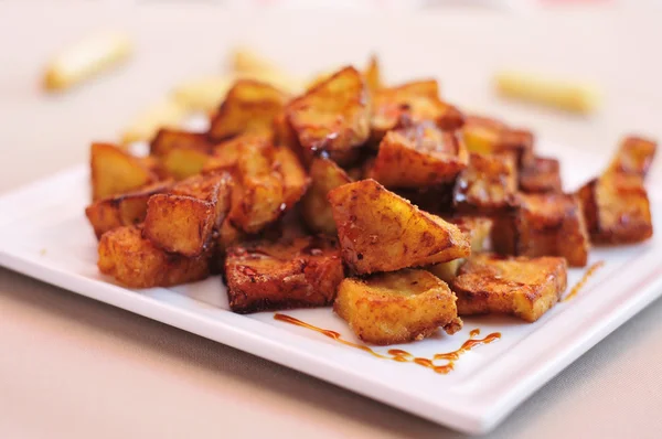 Berenjenas espanholas con miel de cana, berinjelas fritas com melaço — Fotografia de Stock