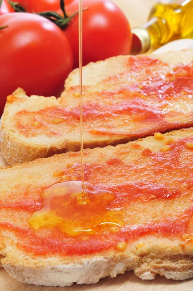 Pa amb tomaquet, chléb s rajčaty, typické pro Katalánsko, Španělsko — Stock fotografie