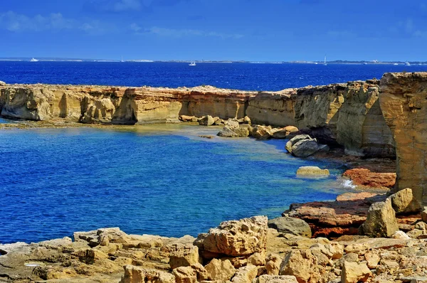 Côte de Punta de Sa Pedrera à Formentera, Îles Baléares, Espagne — Photo