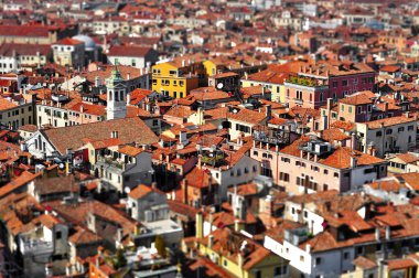 tilt shift objektif etkisi ile İtalya, Venedik çatıları