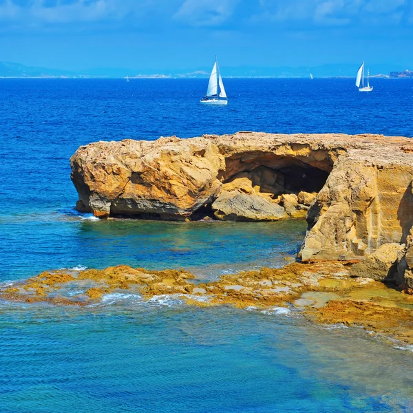 Punta de Sa Pedrera coast-Formentera, Baleár-szigetek, Spanyolország — Stock Fotó