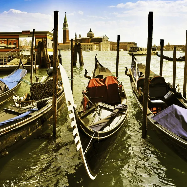 Góndolas en Venecia, Italia — Foto de Stock