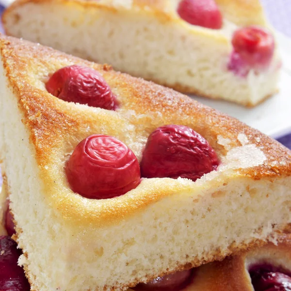 Coca amb cireres, typical catalan cake for Feast of Corpus Chris — Stock Photo, Image