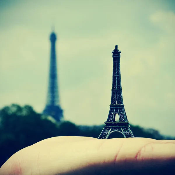 The Eiffel Tower in Paris, France — Stock Photo, Image