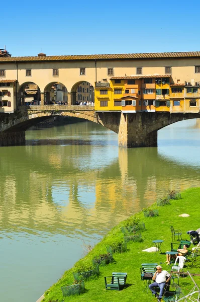 Ponte vecchio in florentie, Italië — Stockfoto