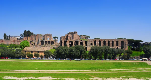 Ruínas do Domus Augustana no monte Palatino em Roma, Itália — Fotografia de Stock
