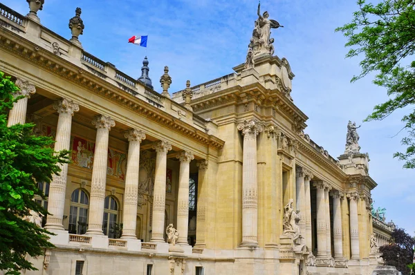 Grand palais w Paryżu, Francja — Zdjęcie stockowe