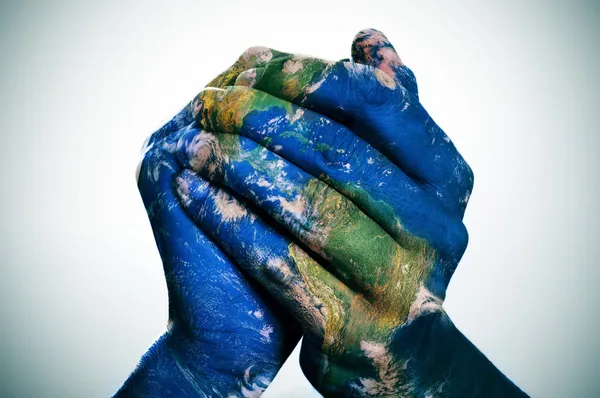 The world in your hands (Earth map furnished by NASA) — Stock Photo, Image