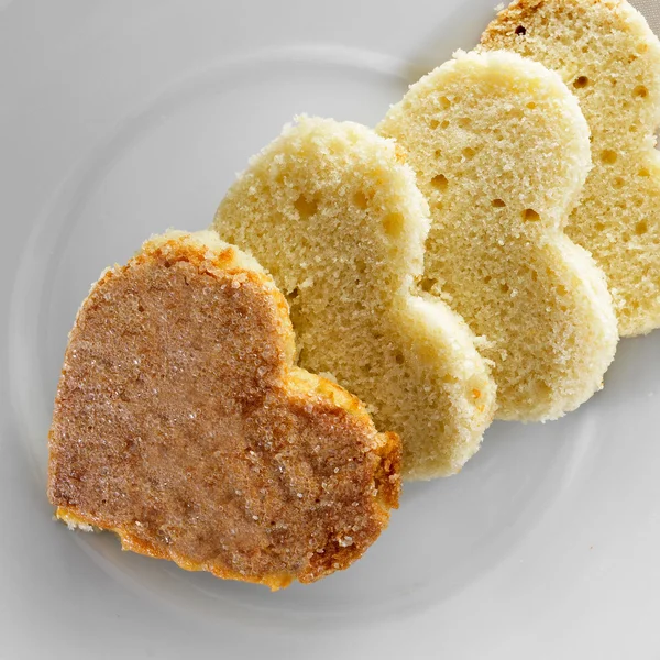 Heart-shaped sponge cake — Stock Photo, Image