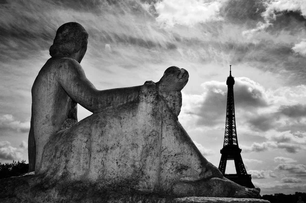 The Eiffel Tower in Paris, France — Stock Photo, Image