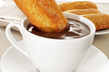 İspanyol sıcak çikolata