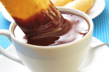 xocolata melindros, ben sıcak çikolata kedi tipik hamur işleri ile