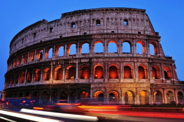 Flavian amphitheater oder kolosseum in rom, italien — Stockfoto