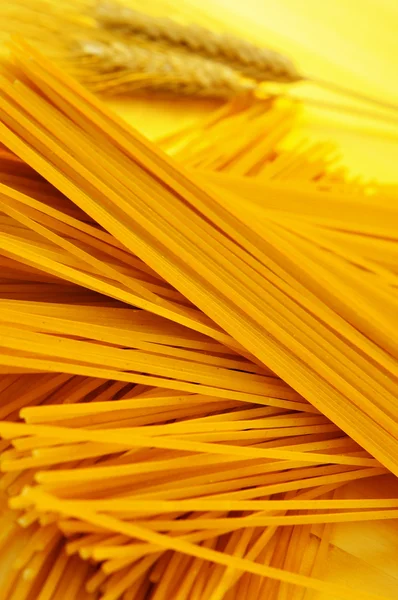 Uncooked spaghetti — Stock Photo, Image