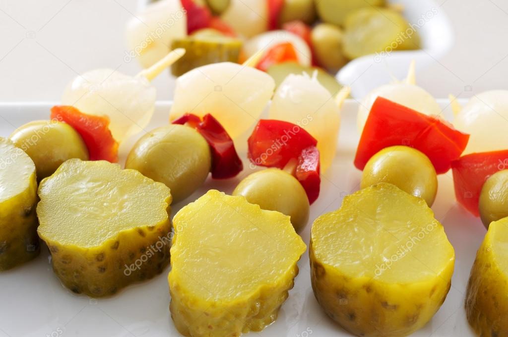 banderilles espagnoles, brochettes de cornichons — Photographie nito103