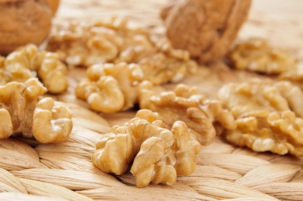Shelled walnuts — Stock Photo, Image