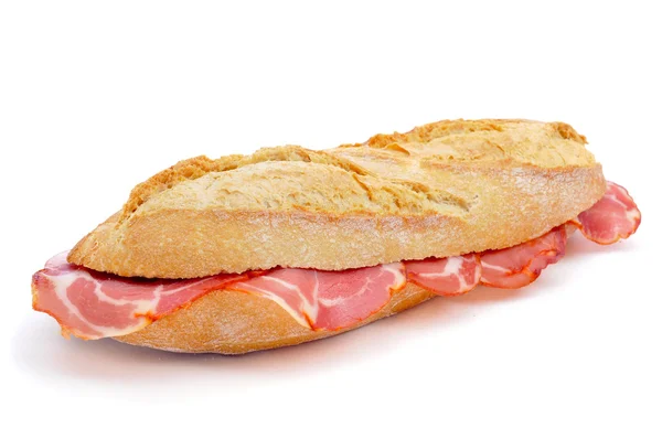Bocadillo de lomo embuchado español, un sándwich con embutidos — Foto de Stock