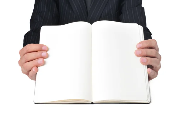 Бизнесмен показывает блокнот с пустыми страницами — стоковое фото