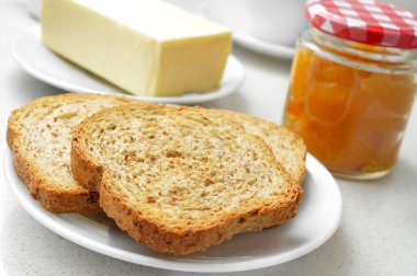 ekmek, tereyağı ve reçel