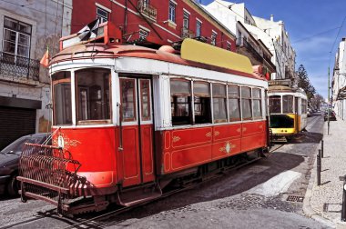 tipik eski tramvaylar Lizbon, Portekiz