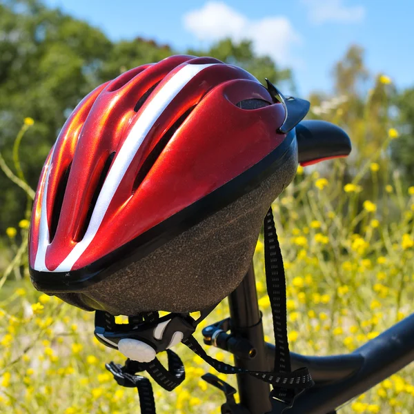 Mountain bike and helmet — Stock Photo, Image