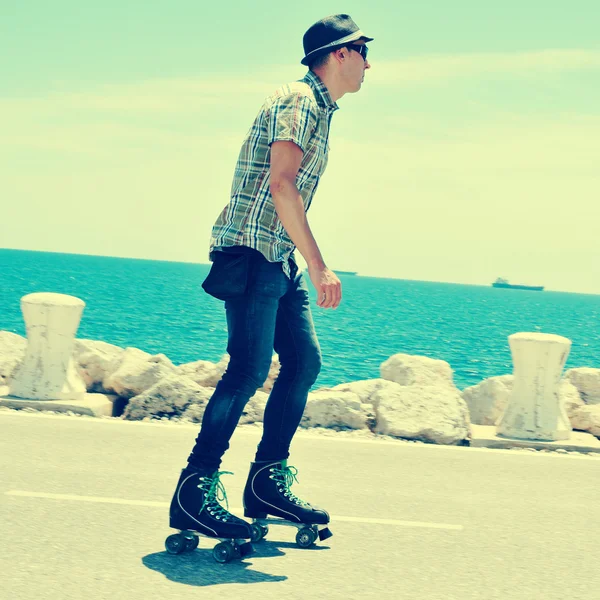 Man roller skating — Stock Photo, Image