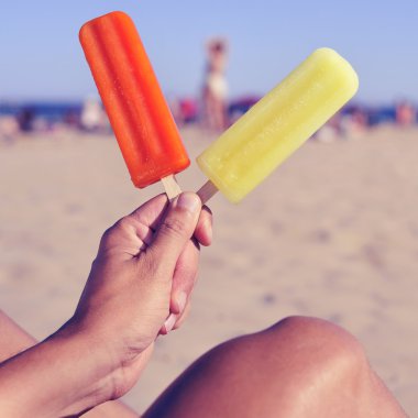 buz pop'ları sahilde, filtre efekti