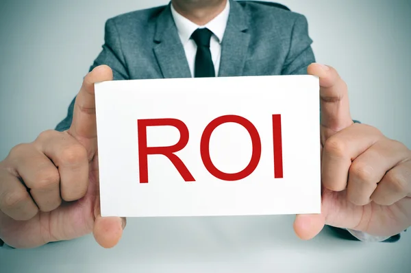 ROI, акроним Rate of Interest or Return on Investment — стоковое фото