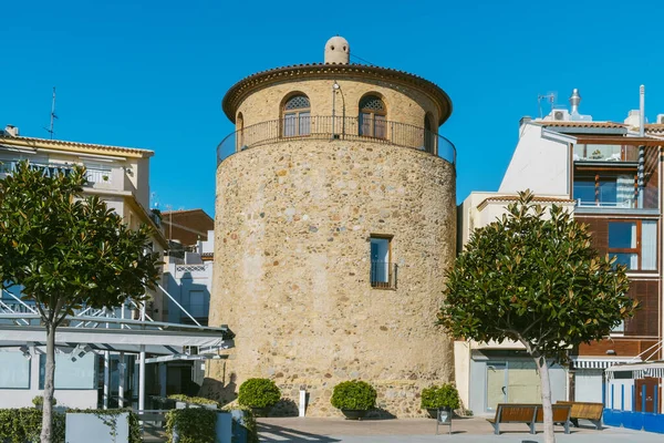Cambrils Hiszpania Listopada 2021 Widok Średniowieczną Okrągłą Wieżę Znaną Jako — Zdjęcie stockowe