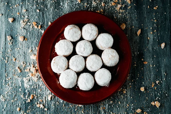 Vysoký Úhel Pohledu Talíř Několika Mantecados Nevados Španělské Shortbreads Pokryté — Stock fotografie