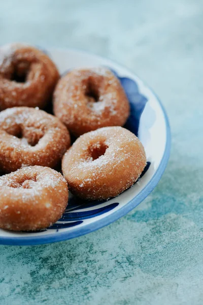 Some Homemade Spanish Rosquillas Donuts Sprinkled Sugar Blue White Ceramic — Stockfoto