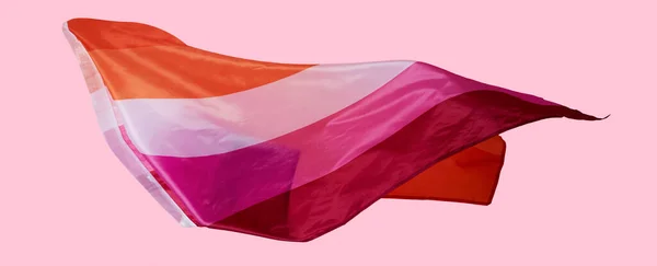 Gros Plan Drapeau Fierté Lesbienne Agitant Air Sur Fond Rose — Photo