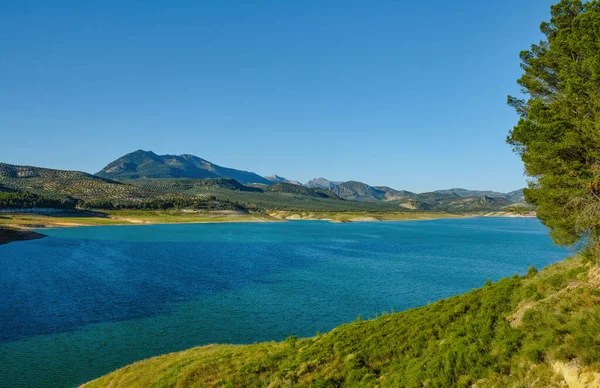 Uitzicht Het Stuwmeer Iznajar Andalusië Spanje Een Zonnige Dag Het — Stockfoto