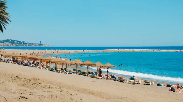 Malaga Spanien Maj 2022 Malagueta Stranden Malaga Spanien Med Många — Stockfoto