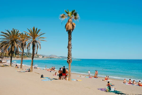 Malaga Espagne Mai 2022 Les Gens Profitent Beau Temps Par — Photo