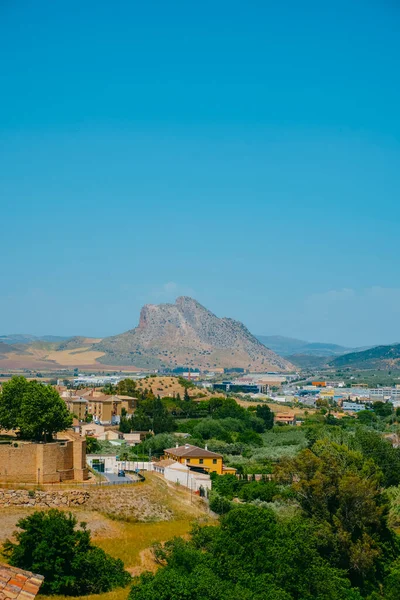 Uma Vista Dos Arredores Antequera Espanha Pitoresca Montanha Pena Los — Fotografia de Stock