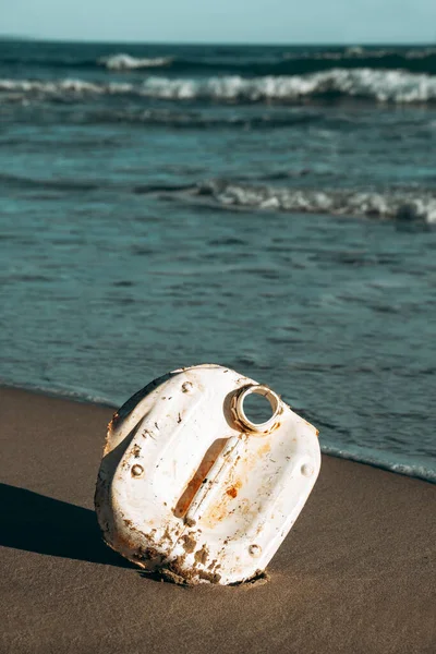 Piece Used White Plastic Bottle Wet Sand Beach Brought Back — Stockfoto