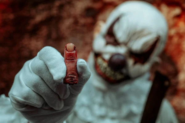 Payaso Malvado Espeluznante Con Disfraz Gris Con Rubor Blanco Muestra —  Fotos de Stock