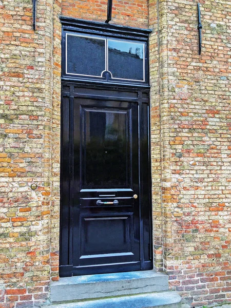 Πόρτα Στο Σπίτι Στην Bruges Βέλγιο — Φωτογραφία Αρχείου
