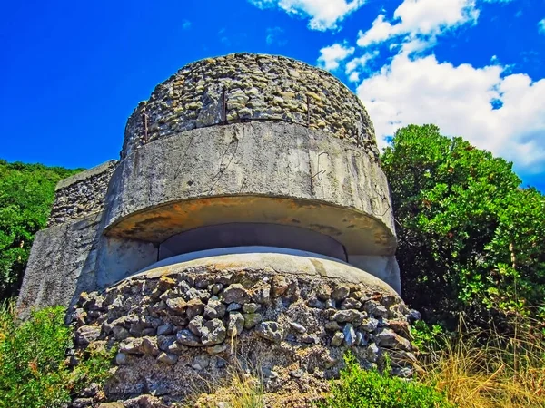 Bunker Aus Dem Zweiten Weltkrieg Der Italienischen Mittelmeerküste — Stockfoto