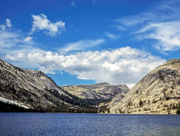 Озеро Теная Национальном Парке Йосемити Калифорния — стоковое фото