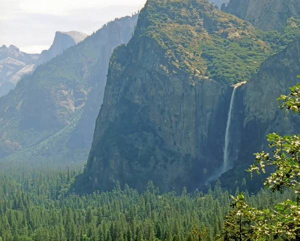 Bridalveil Fall Yosemite National Park California — ストック写真