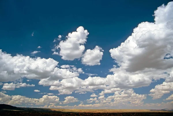 Paisaje Del Desierto Con Nubes — Foto de Stock