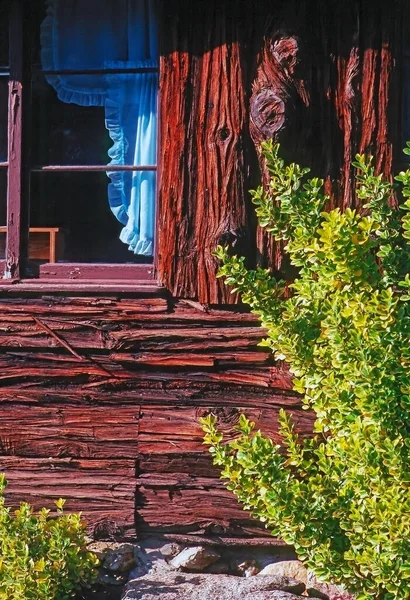 Windows Log Cabin — Stockfoto