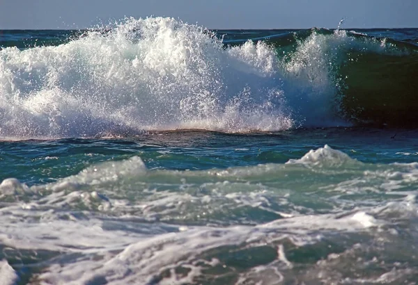 Ocean Waves Breaking Beach — Fotografie, imagine de stoc