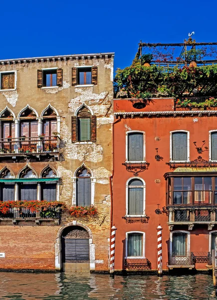 Дома Канале Венеции Италия — стоковое фото