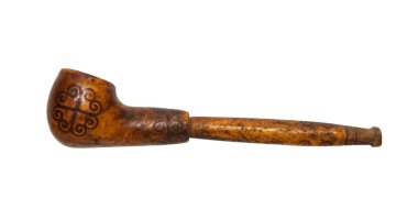 Beyaz arka planda izole edilmiş küçük ahşap sigara piposu.