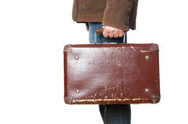 Elinde bavul olan adam.